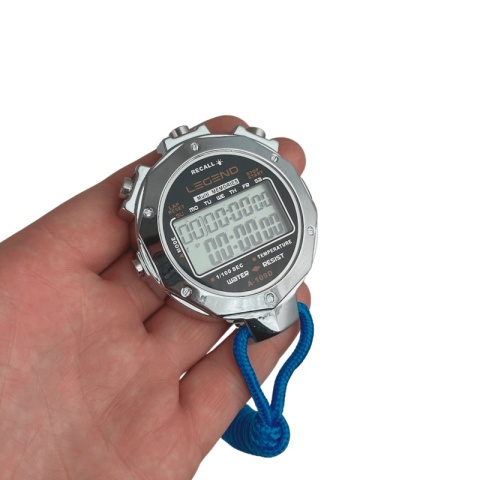 Cyfrowy stoper w metalowej obudowie 10 międzyczasów - Legend Sport